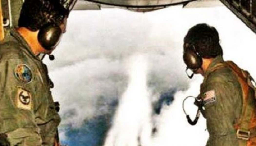 Ehemaliger Armee-Meteorologe gibt zu: “Militärflugzeuge sprühen Aluminium in die Atmosphäre” !!!