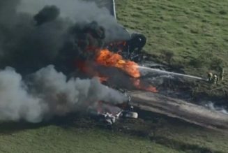 Flugzeugabsturz und Feuer in Texas: 21 Passagiere und Besatzungsmitglieder überleben auf wundersame Weise