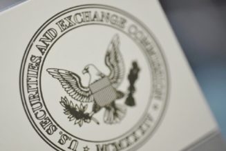 SEC finalisiert Regeln, die es ihr ermöglichen, ausländische Firmen von US-Börsen zu streichen, wenn sie die Prüfungsanforderungen nicht erfüllen