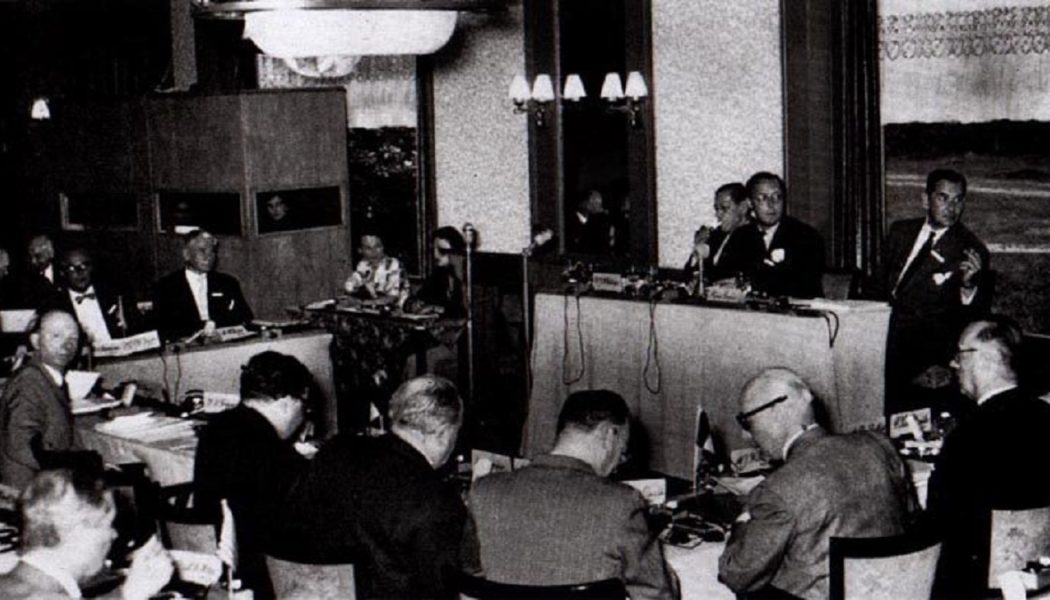 Bereits 1954 Übernahm Der Bilderberg Club Die Doktrin Der „Stillen Kriege“ Zur Versklavung Der Menschheit