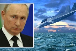 U-Boote der Royal Navy im Unterwasserrennen gegen Russen, um abgestürzten Jet zu bergen
