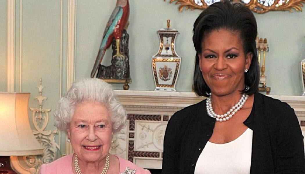Der Tag, an dem Königin Elizabeth II. Michelle Obama gestand, dass das königliche Protokoll „Müll“ ist