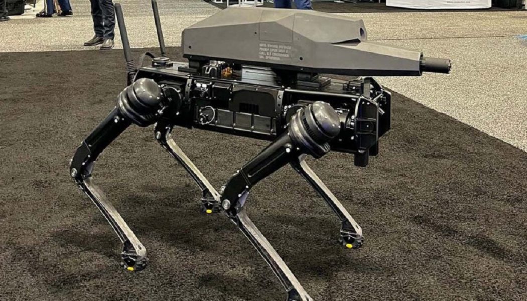 Black Mirror wird Realität: Ein Unternehmen präsentiert Roboterhunden Waffen