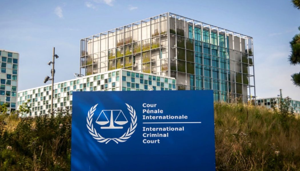 Big Pharma, Gates, Fauci, britische Beamte, die wegen Verbrechen gegen die Menschlichkeit angeklagt sind, haben beim Internationalen Gericht Klage eingereicht