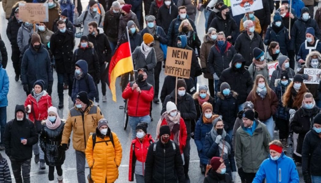 Deutsche Regierung „Besorgt“ Über Massive Proteste Gegen COVID-Beschränkungen