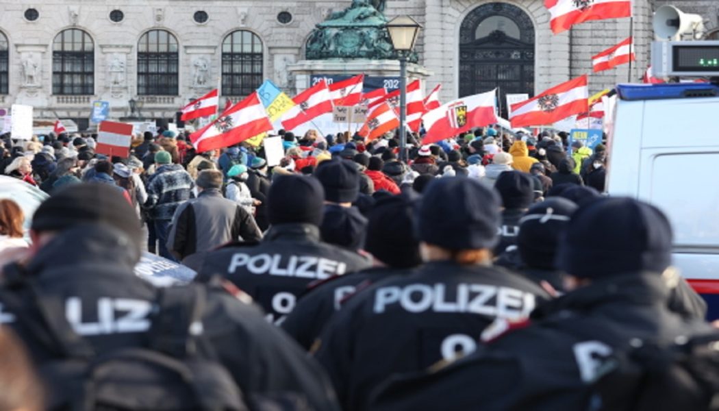 Hammer: Österreichs Polizisten wollen Absage der Impfpflicht