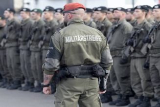 „Ganz“ Österreich rebelliert: Polizei und Militär verweigern im Namen von „Freiheit und Menschenwürde“ Gesundheitsgenehmigung