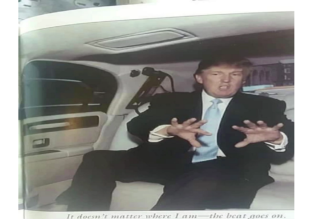 Wie wäre es mit dem aktuellen Foto von JFK Jr. in Vegas im Wahlkampfvideo von Präsident Trump? Diese Ohren, diese Hände können uns nicht entgehen, noch lässt er sie zu, darum geht es.