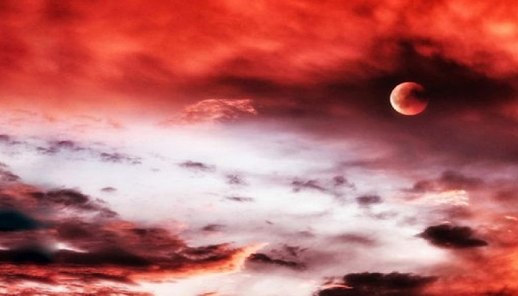 Die Größte Wüste Der Welt Bringt „Blutigen“ Regen Nach Europa