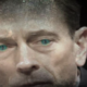 Live-Video von General Petraeus, der sich in ein Reptil verwandelt /Video