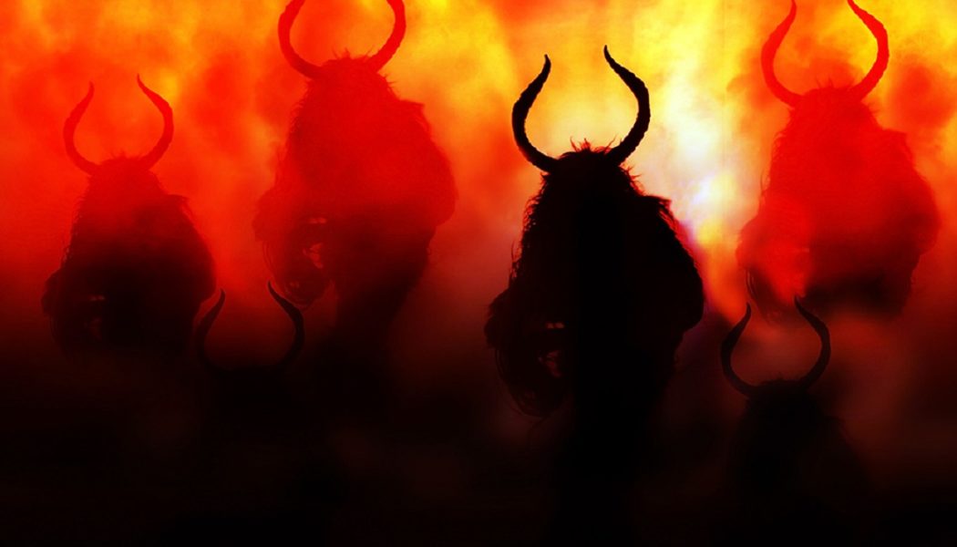 Dämon verehrt das BAAL-Ritual OFFENSICHTLICH bei der Eröffnungszeremonie der britischen Commonwealth-Spiele