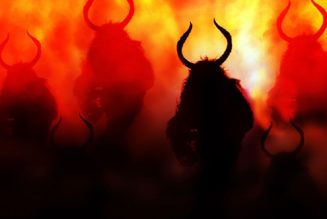 Dämon verehrt das BAAL-Ritual OFFENSICHTLICH bei der Eröffnungszeremonie der britischen Commonwealth-Spiele