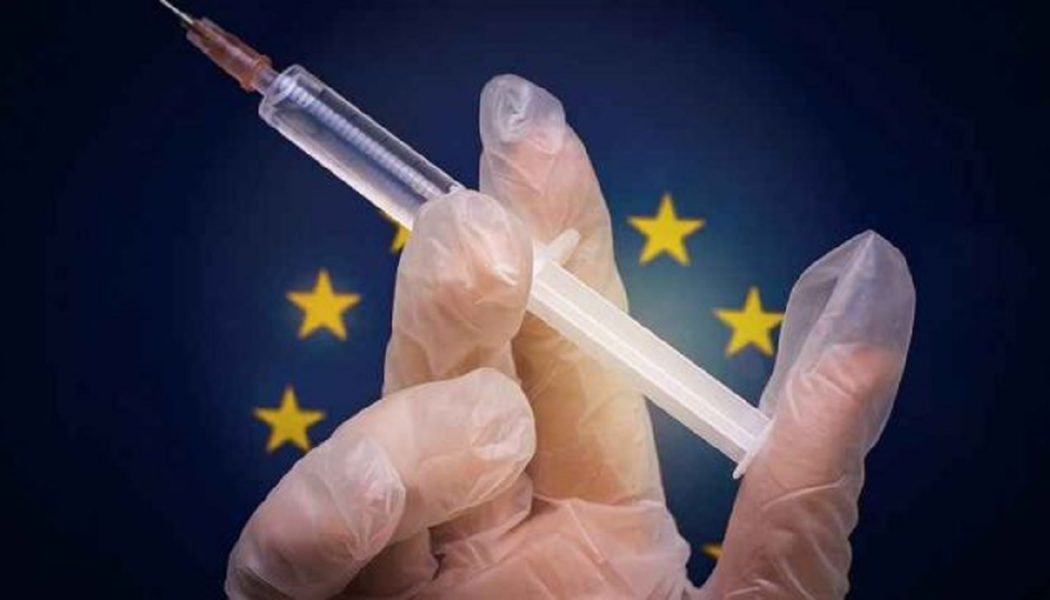 Gegen alle Beweise: EU enthüllt Plan für vollständige Impfung im neuen Strategiepapier