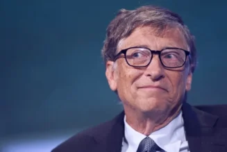 Insider von Bill Gates warnt: Covid-Geimpfte stehen vor einer „Welle beispielloser Todesfälle“