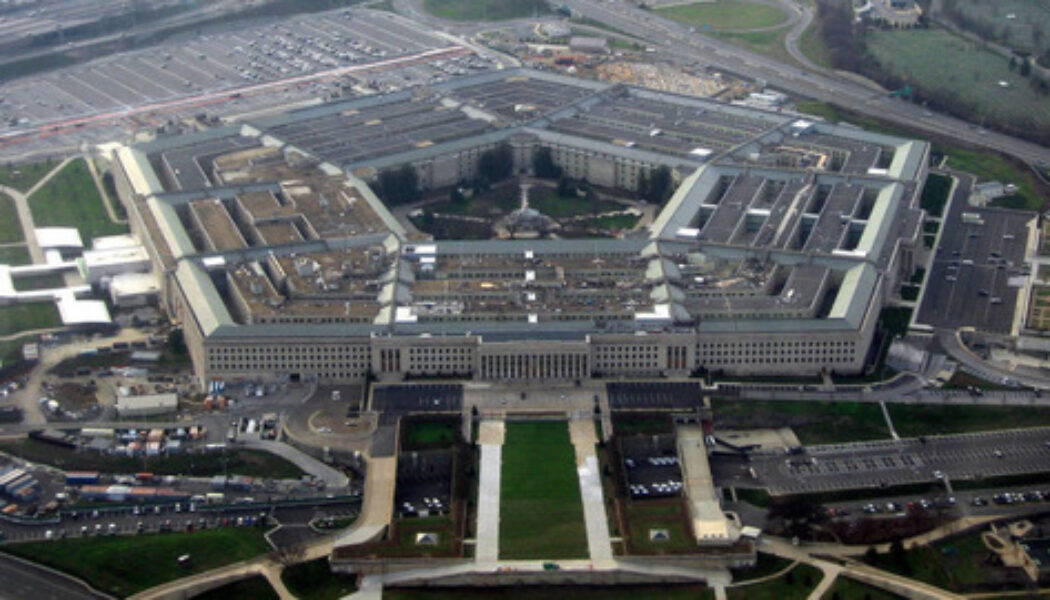 Pentagon entwickelt unsichtbare Partikel zur Kontrolle des Gehirns