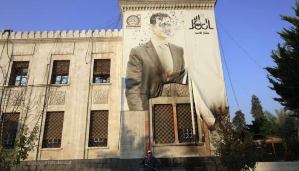 Syrische „Rebellen“ sagen, Assad sei geflohen und sie hätten die Hauptstadt eingenommen