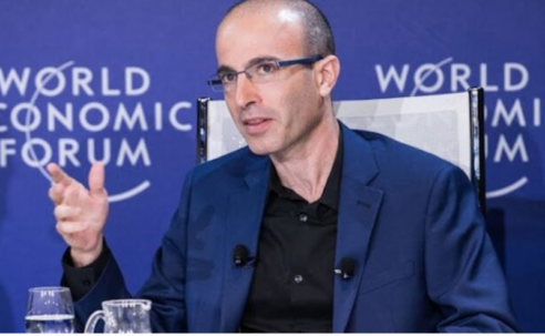 WEF-Chef erklärt: „KI wird Gottes Thron an sich reißen und die Menschheit beherrschen“